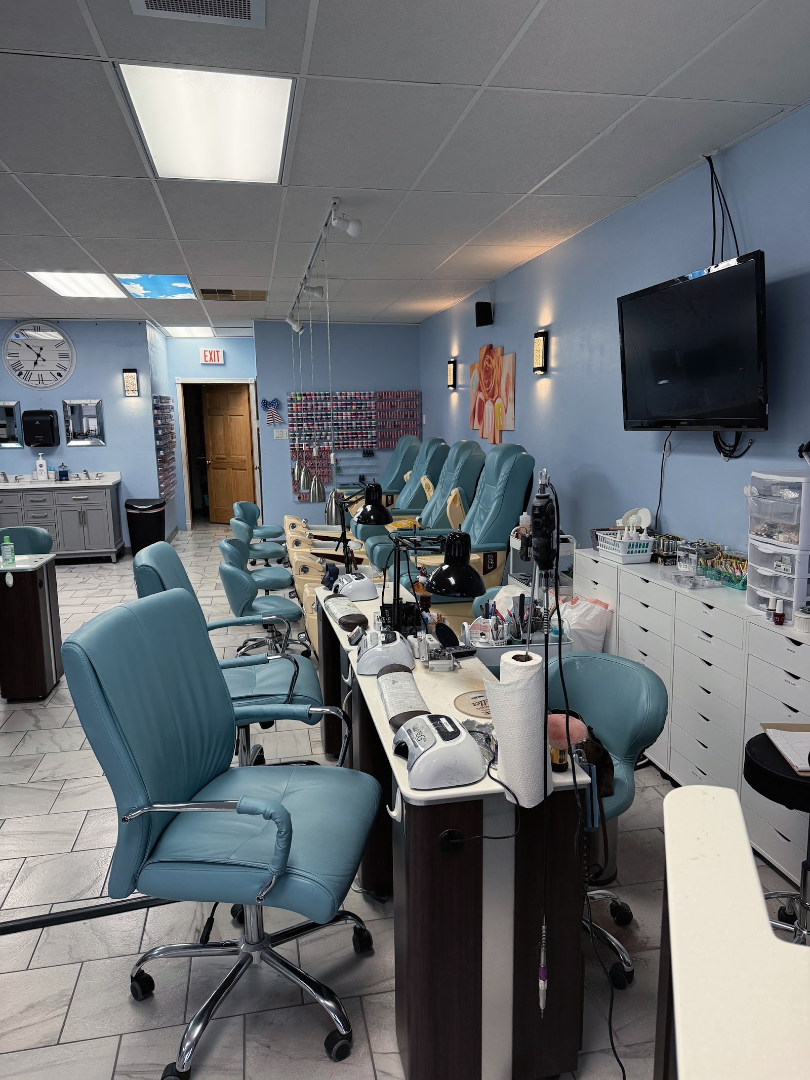 Sky Nail Spa in Howard nail photo 1